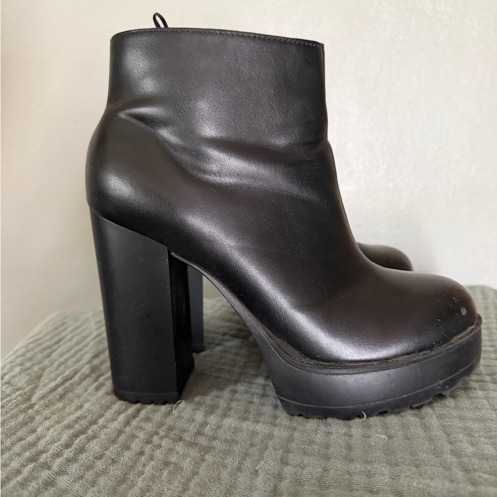 Black Platform Block Heel Ankle Boots - Women